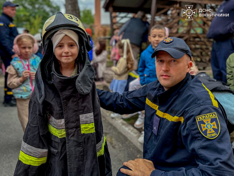 Рятувальники Вінниччини навчали дітей запобігати небезпеці