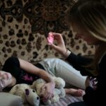 Поліна з Бахмута віднайшла підтримку у Вінниці: історія маленької переселенки