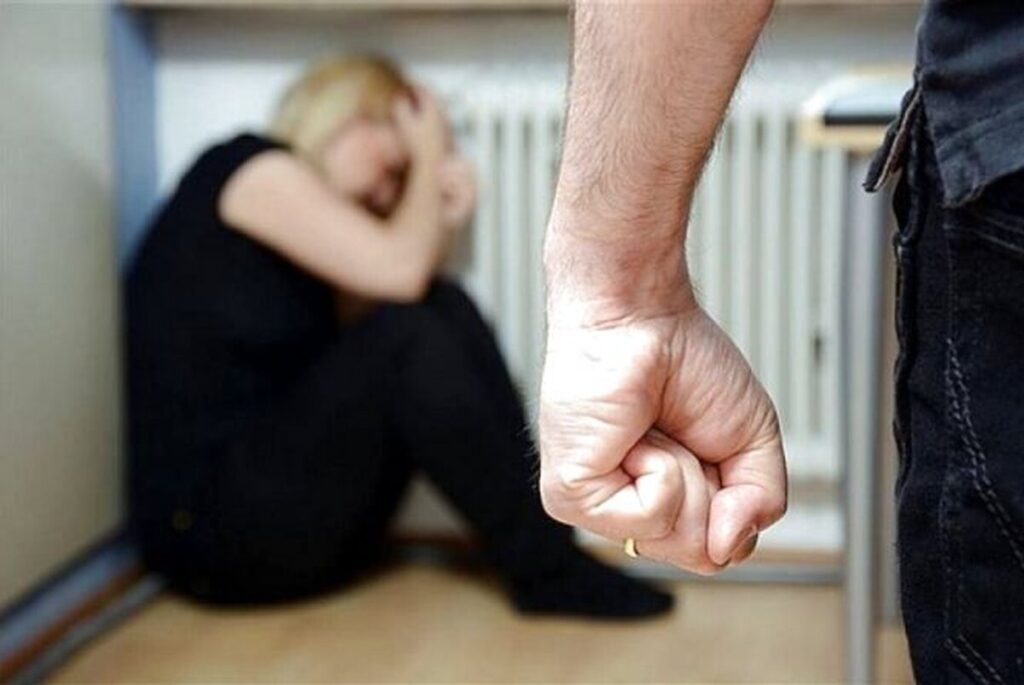 У Вінниці суд залишив під вартою чоловіка, підозрюваного у жорстокому побитті дружини
