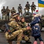 Привітання з Днем захисників і захисниць України: картинки українською, проза і вірші
