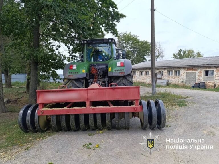 Пʼяний тракторист задавив двох людей у Могилів-Подільському районі