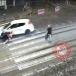 У центрі Вінниці автомобіль збив двох дівчат