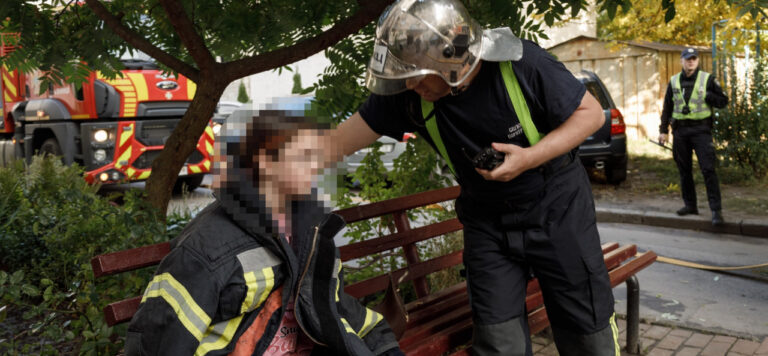 Пожежа у багатоповерхівці Вінниці: з палаючої квартири врятували 11-річну дівчинку