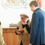 Мати загиблого Захисника отримала посмертну нагороду сина у Вінниці