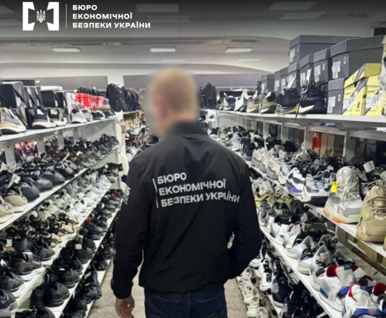 На Вінниччині магазини продавали підробки відомих брендів