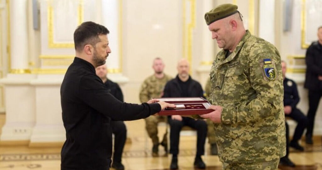 Президент нагородив Дениса Лисенка з Вінниччини орденом «Золота Зірка»