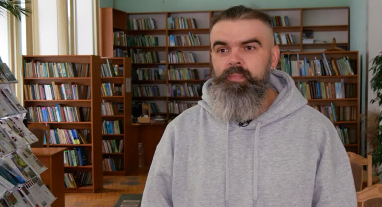«Війна змінила, але не зламала»: історія вінничанина, який після фронту пише книги для дітей