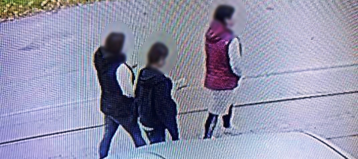 Попросили поїсти: у Вінниці дівчата поцупили з дому пенсіонерки гроші та золото
