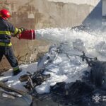 У гаражному кооперативі Вінниці горіло три автомобілі (ФОТО)
