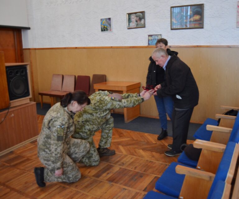 Державну нагороду вручили родині загиблого героя з Вінниччини