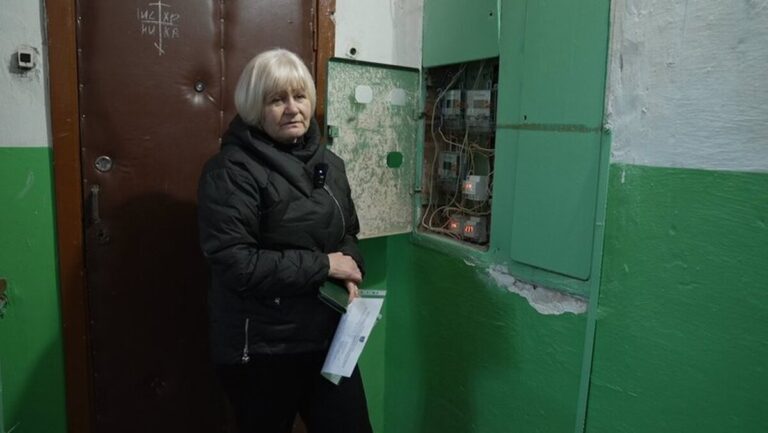 Світло є, спокою нема: мешканці трьох будинків у Вінниці потерпають від стрибків напруги