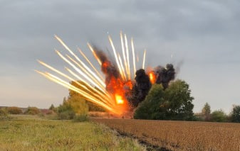 Бойова частина не вибухнула: на Вінниччині знищили збиту крилату ракету (ВІДЕО)