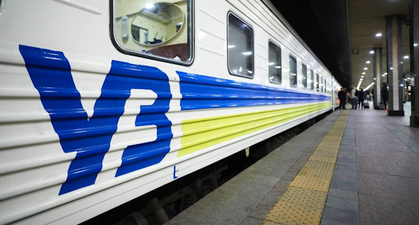 Потяги через Вінниччину затримуються через обстріли: що відомо