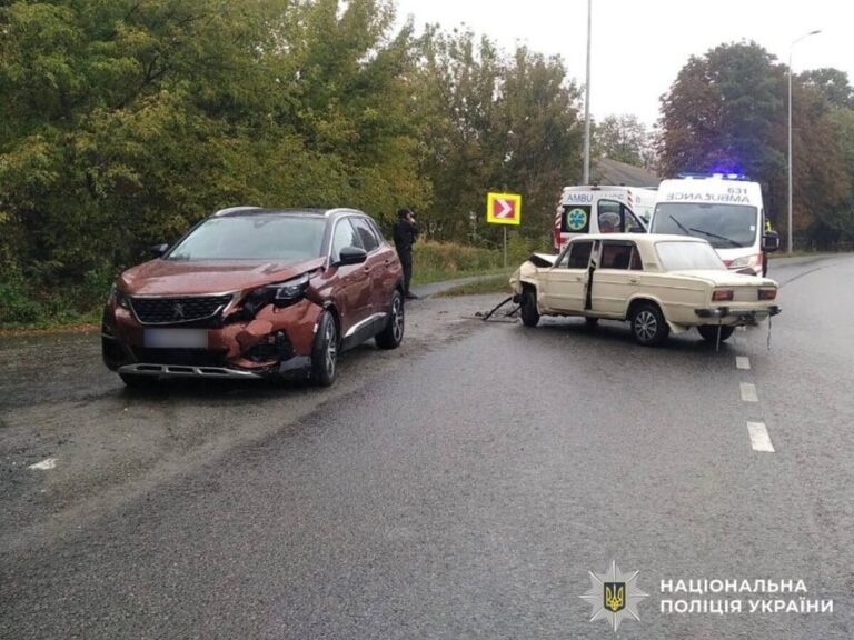 Аварія на Вінниччині: 45-річний чоловік та дитина в лікарні