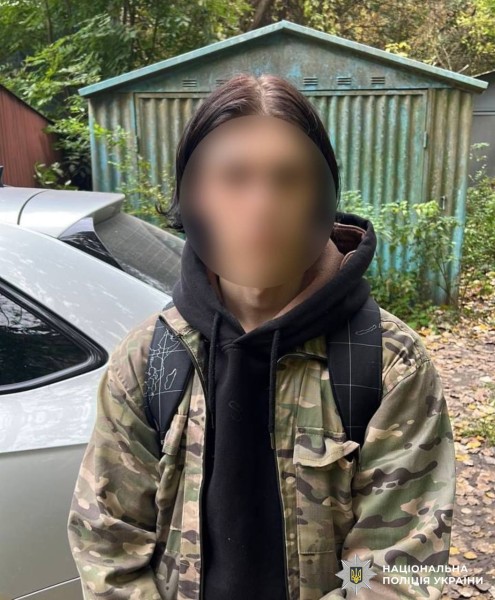 “Закладки” по всьому місту: у Вінниці спіймали наркоторговця