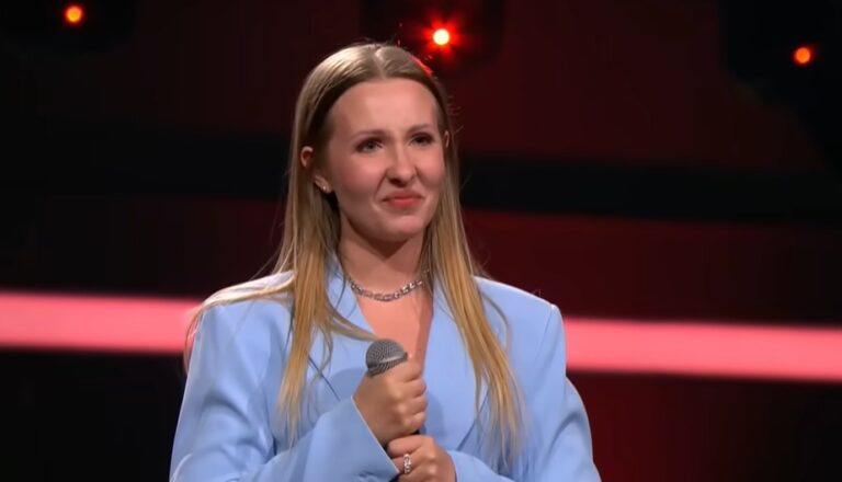Malena Ernman – La Voix (Olena Slobodyska) Blinds TVOG 2025 - YouTube - Google Chrome