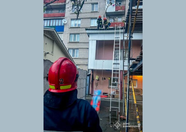 Трагедія у Вінниці: жінка випала з 9-го поверху
