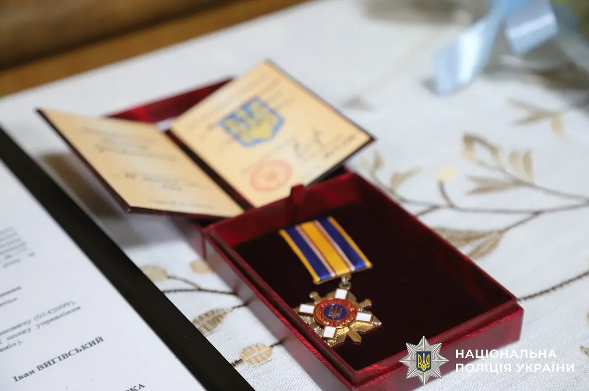 На Вінниччині родинам трьох загиблих поліцейських вручили ордени За мужність
