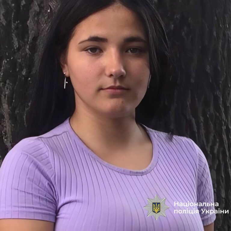 Пішла з дому й не повернулася: поліція розшукує 14-річну дівчинку з Гайсинського району