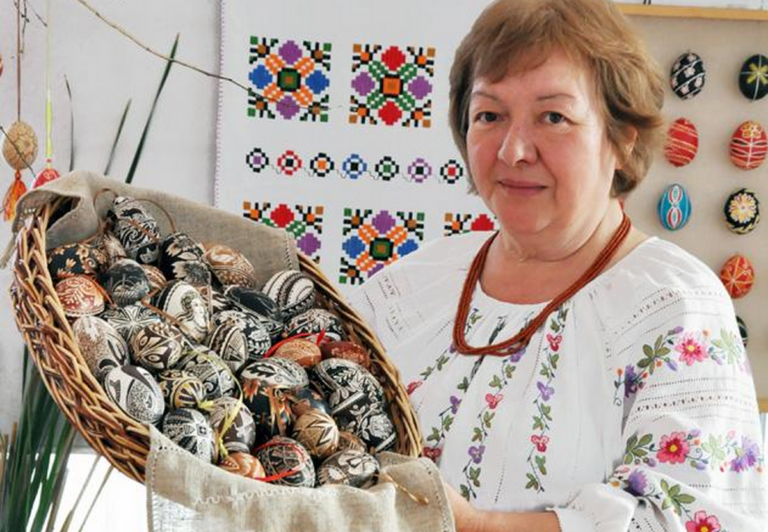 Майстриня з Могилева-Подільського поповнила музейну колекцію унікальними шкрябанками (ФОТО)