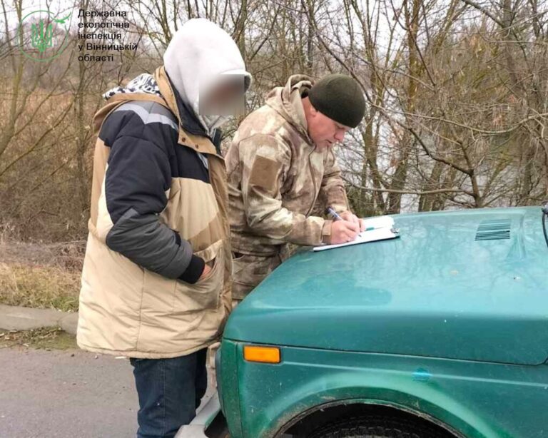 Рибалки на Вінниччині сплатять штраф за риболовлю у зимувальних ямах
