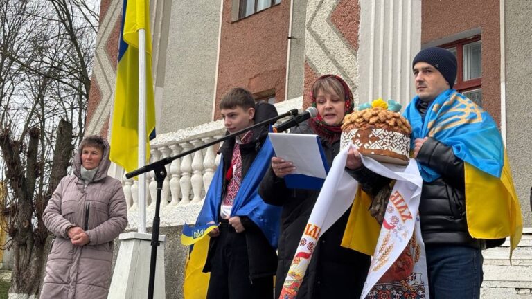 У Крижополі зустріли Захисника, який пробув у полоні понад три роки