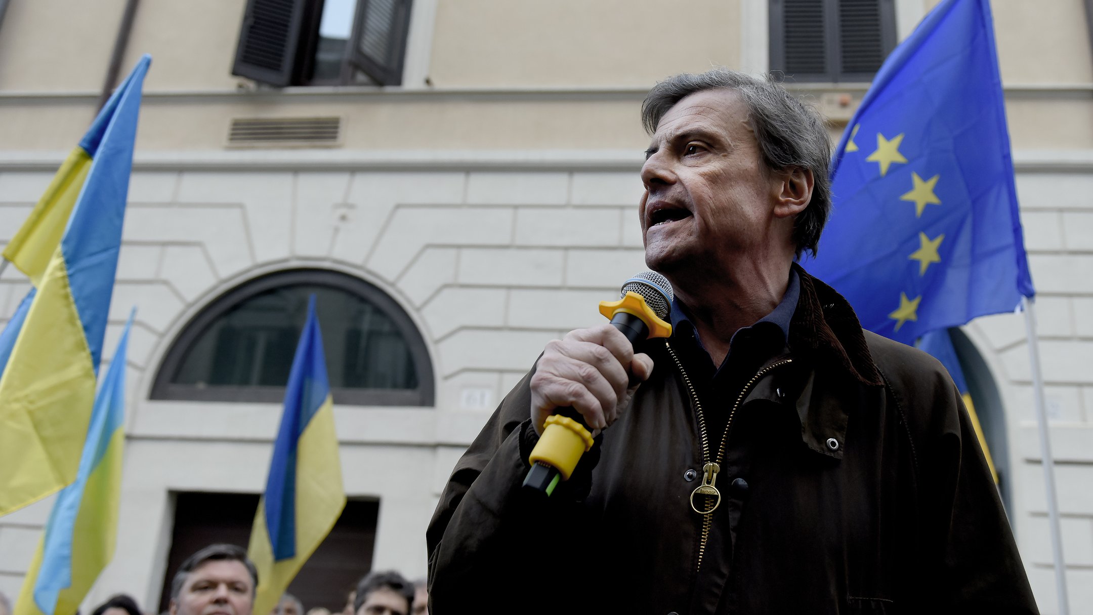 Італійський сенатор зробив тату з гербом України: у росіян почалася справжня істерика