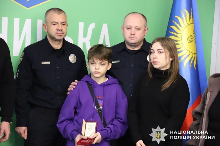 Вінницькі поліцейські, які загинули, захищаючи Україну нагороджені орденами «За мужність»