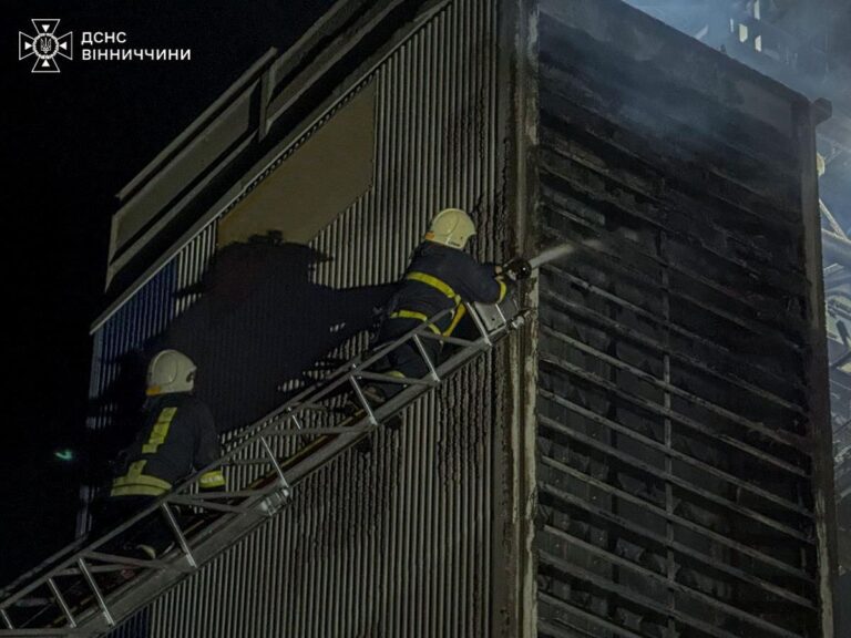 Чотири пожежі за одну добу: на Вінниччині горіли будинки та зерносушарка