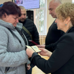 На Вінниччині передали державні нагороди родинам 8 полеглих Захисників