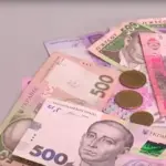 Це більше не гроші: які купюри Нацбанк виводить із обігу