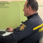 Сапер ДСНС із Вінниччини отримав свідоцтво на перевезення небезпечних вантажів