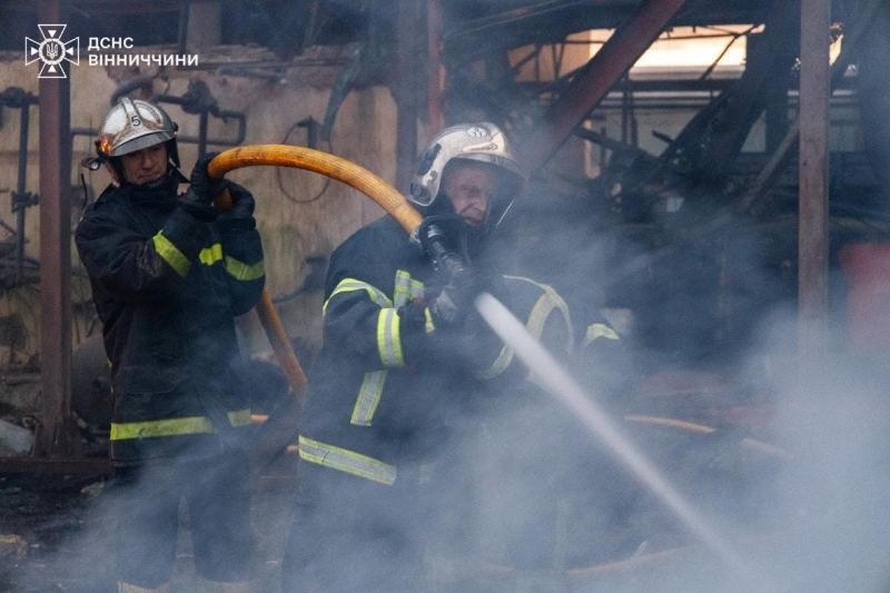 На Вінниччині ліквідовують наслідки нічної повітряної російської атаки (ФОТО)