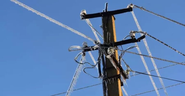 Через обледеніння на Вінниччині без світла залишилися понад 90 тисяч споживачів