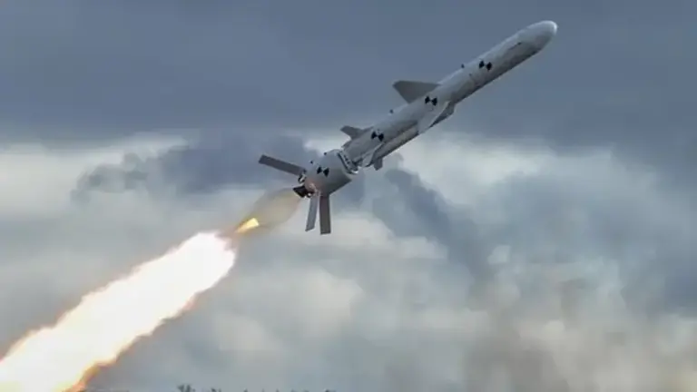 Росія під час нічної атаки вперше запустила балістику по Вінниці з Криму: є влучання