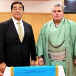 Вінничанин Данило Явгусишин отримав церемоніальний одяг з лелекою