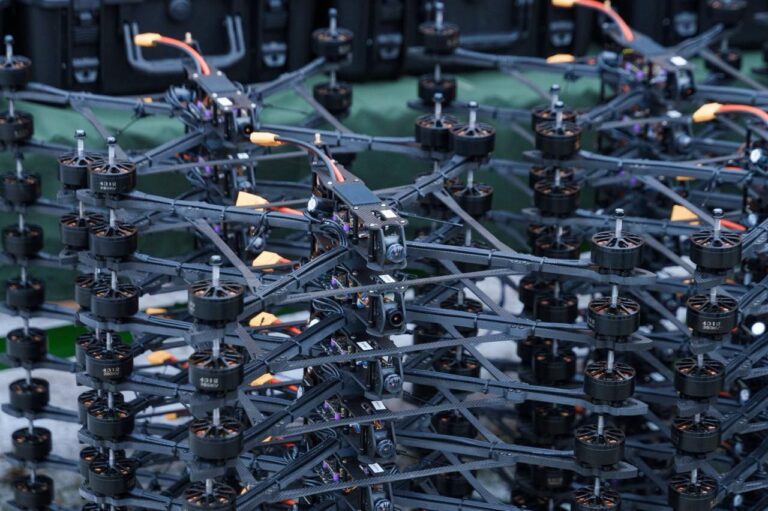 Міжрегіональний гуманітарний штаб передав 59-й бригаді 300 FPV-дронів та 20 Matrice 4T