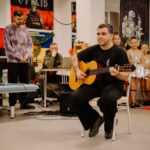 Wellboy заспівав для поранених військових у Вінниці