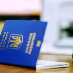 Майже 300 тисяч українців виїхали та не повернулися з-за кордону у 2025 році