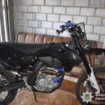 Підпалив мотоцикл односельця: поліція Ладижина затримала зловмисника