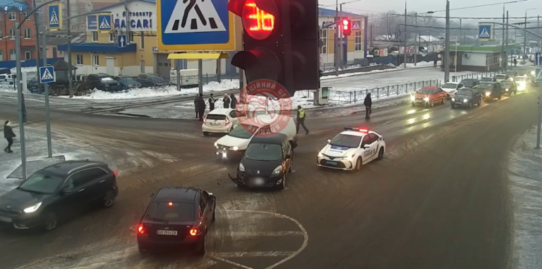 Не поділили дорогу: ранкова ДТП у Вінниці
