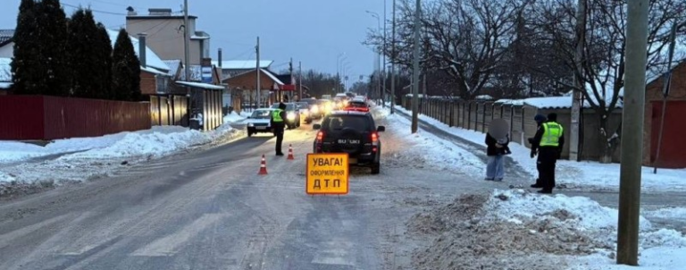 Наїзд на “зебрі” та зіткнення з автобусом: поліція розслідує ДТП у Вінниці та на Жмеринщині