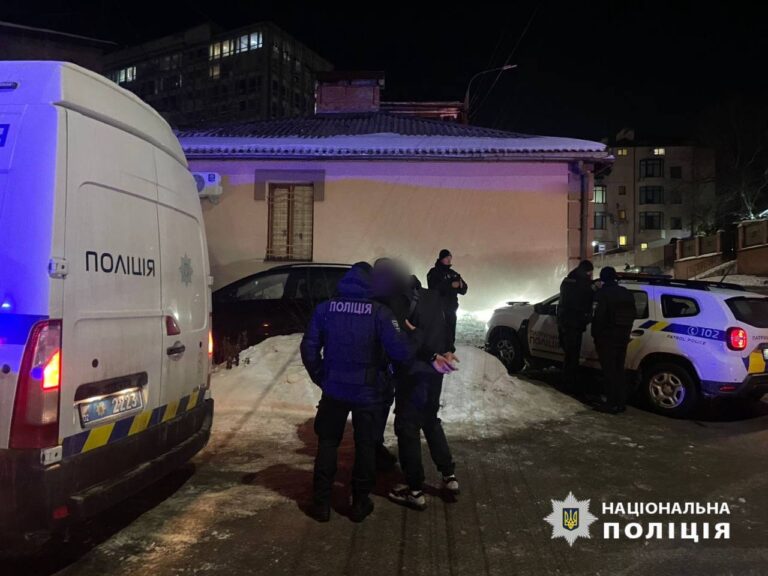 Чоловік приніс гранату в кафе у Вінниці: його затримали