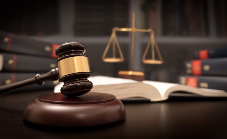 У Хмільницькому районі судитимуть підрядника та інженера за неякісний капремонт дороги