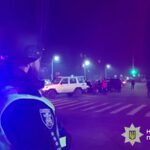 Постраждали 7 співробітників поліції: у Миколаєві стався вибух на території непрацюючої АЗС