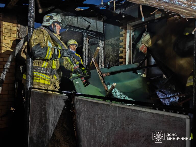 На Вінниччині 66-річна травмувалася під час пожежі у власному будинку
