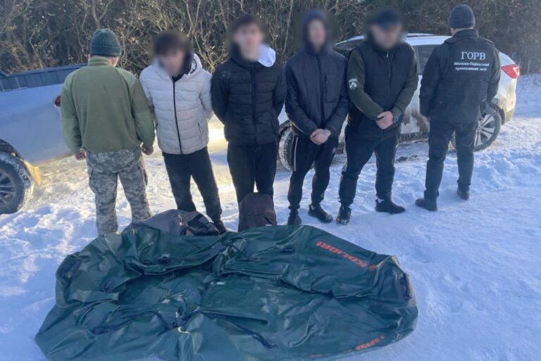 План з човном провалився: брати-близнюки намагалися перетнути Дністер