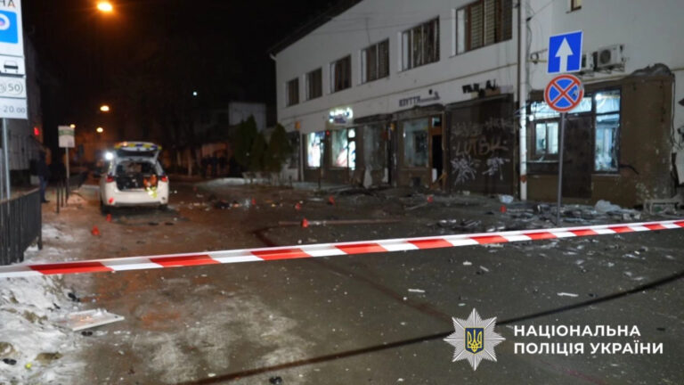Теракт у Львові: загинула поліцейська, поранено понад 20 людей