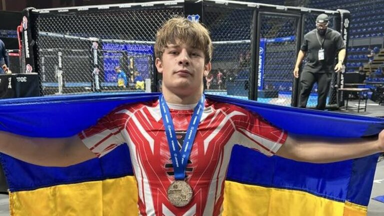 Максим Вебрецький із Вінниччини переміг на чемпіонаті Європи зі ММА