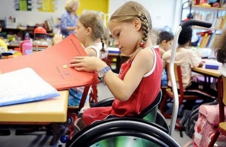 Як у Вінниці допомагають дітям з особливими освітніми потребами